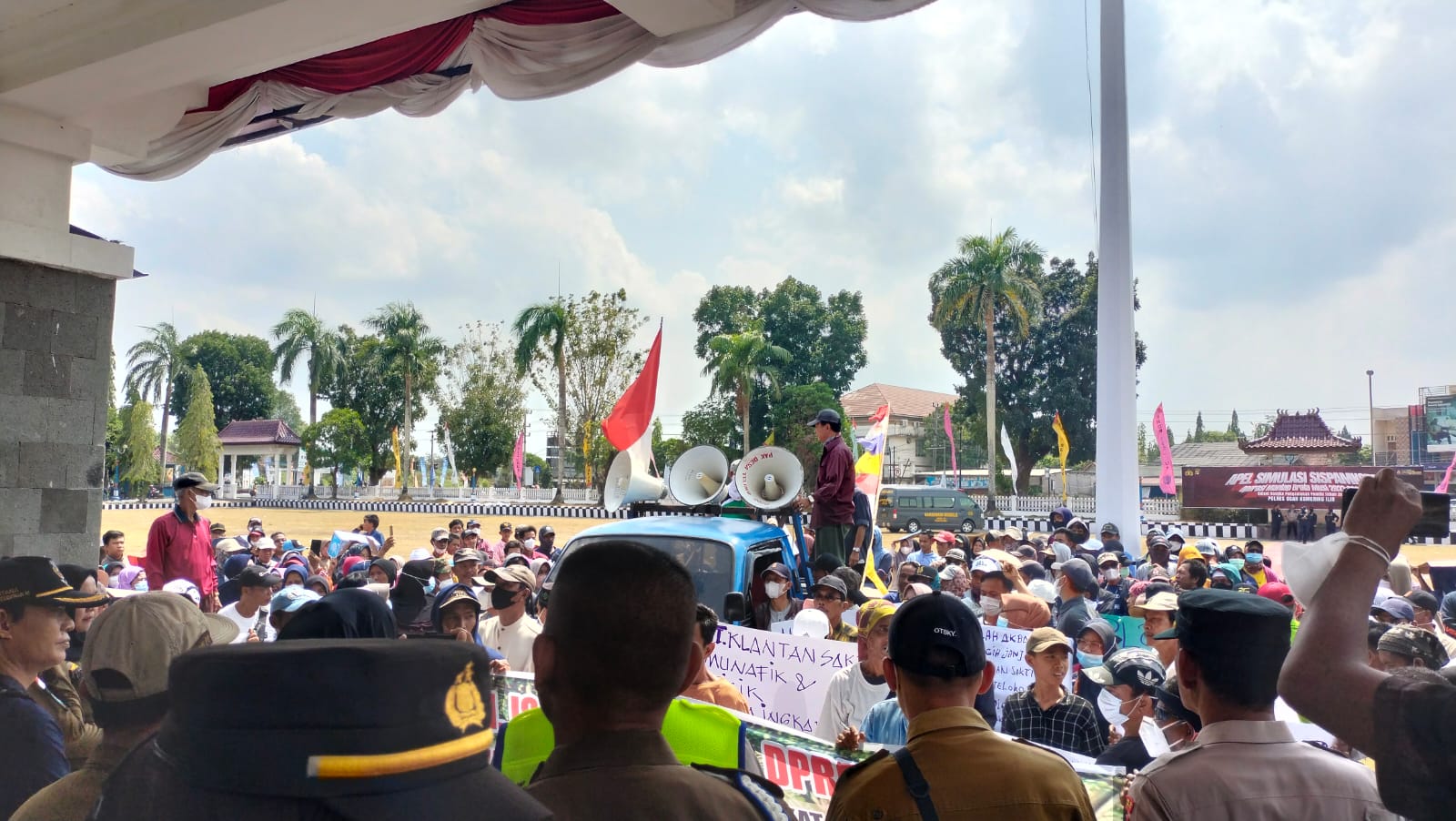 Terkait Plasma Pt Kelantan Sakti Masyarakat Desa Teloko Unjuk Rasa