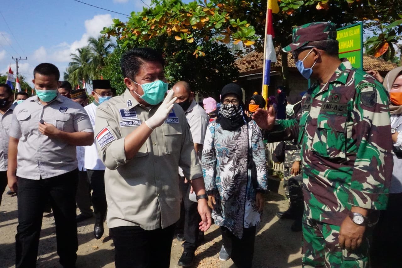 Herman Deru Bantu Pembangunan Gedung Sekolah YPI Abdul Rahman Muara ...